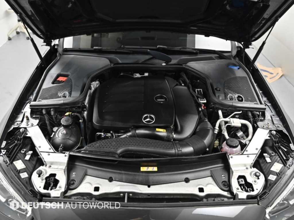 Mercedes-Benz E-Class — photo 06