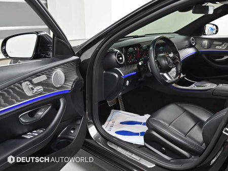 Mercedes-Benz E-Class — photo 11