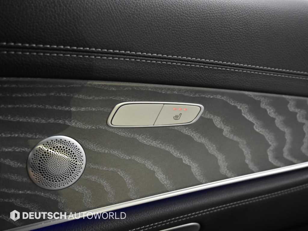 Mercedes-Benz E-Class — photo 16
