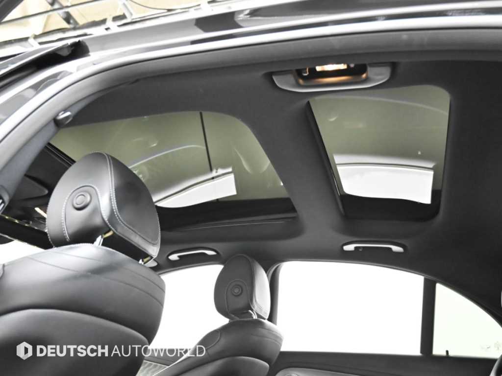 Mercedes-Benz E-Class — photo 18