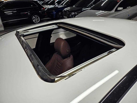 Mercedes-Benz E-Class — photo 15