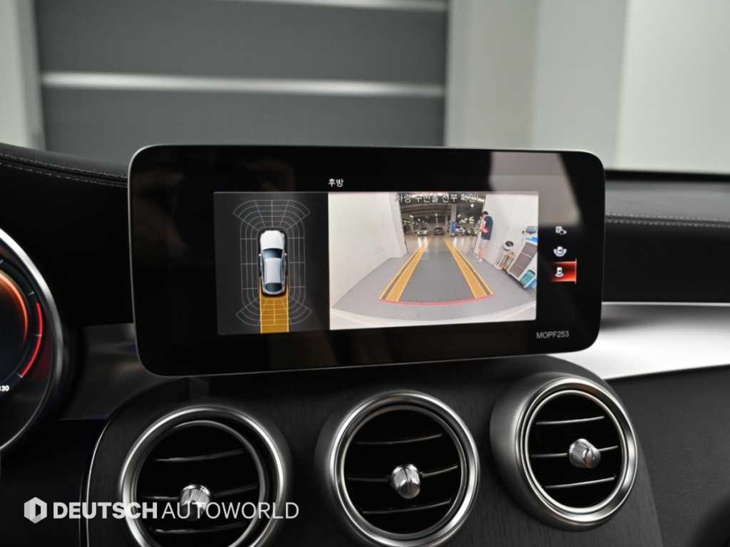 Mercedes-Benz GLC-Class — photo 15