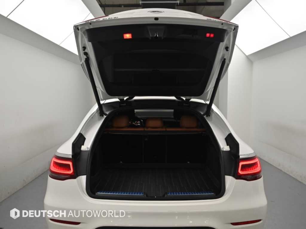 Mercedes-Benz GLC-Class — photo 19