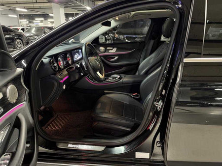 Mercedes-Benz E-Class — photo 07