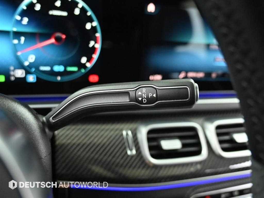 Mercedes-Benz GLE-Class — photo 09