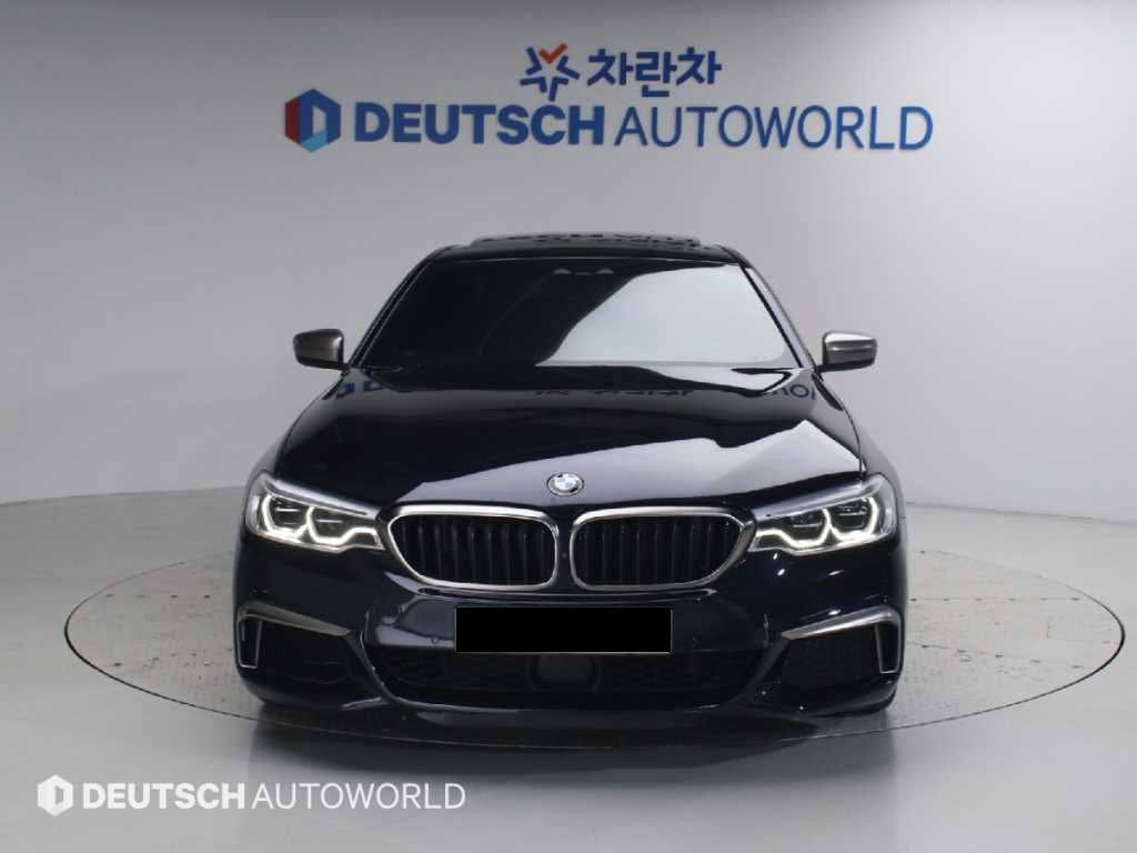 BMW 5-Series — photo 03
