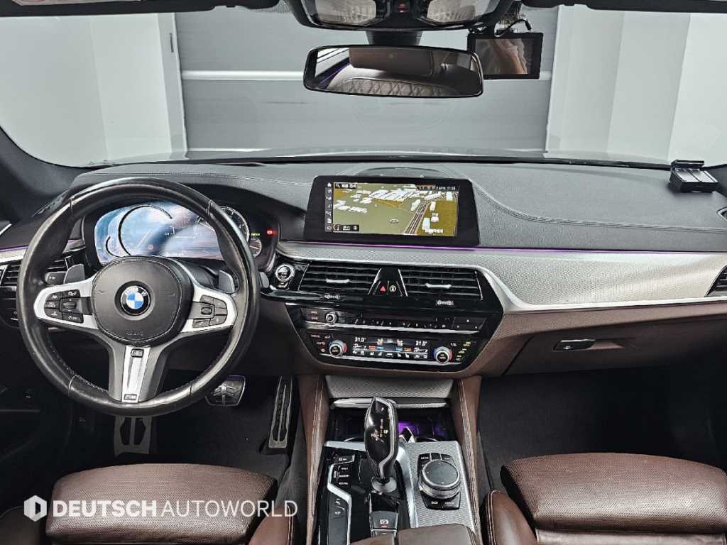 BMW 5-Series — photo 07