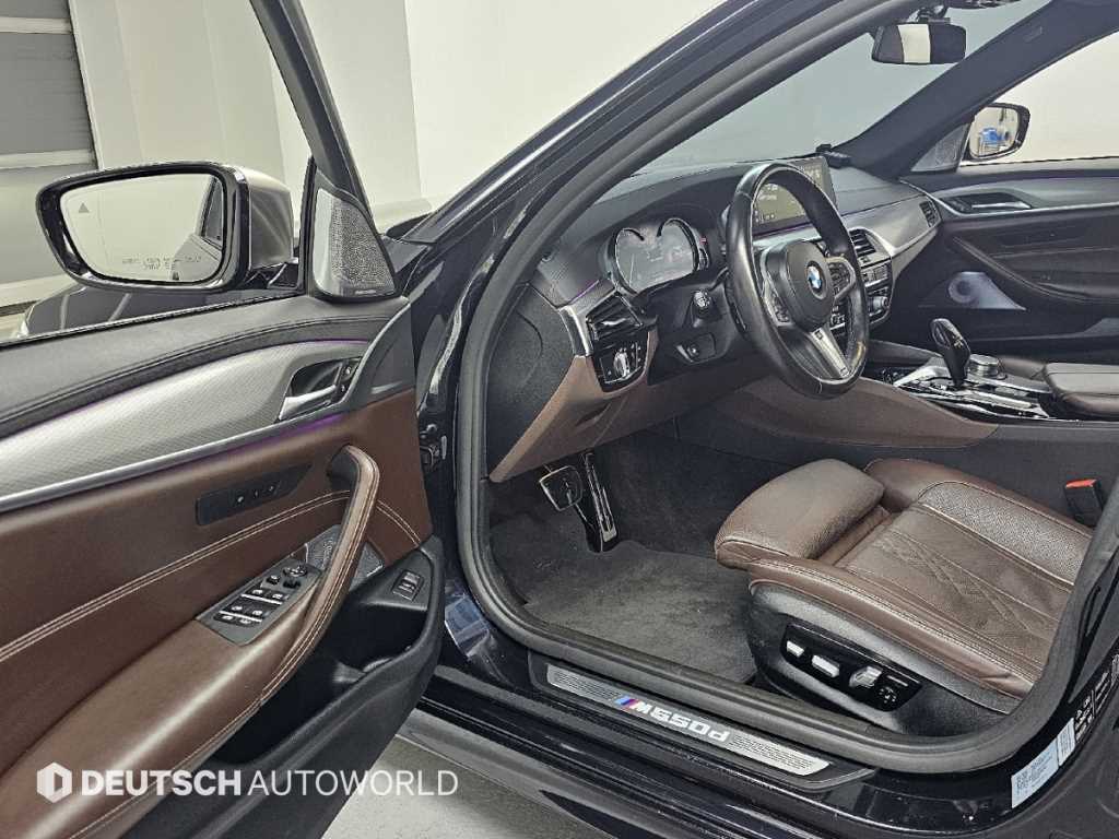 BMW 5-Series — photo 11