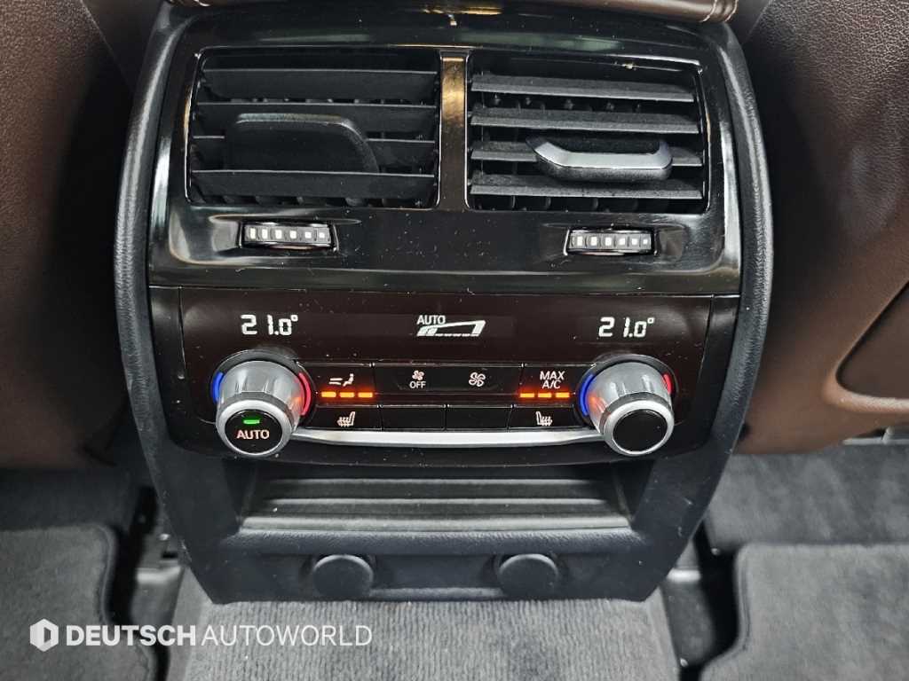 BMW 5-Series — photo 16