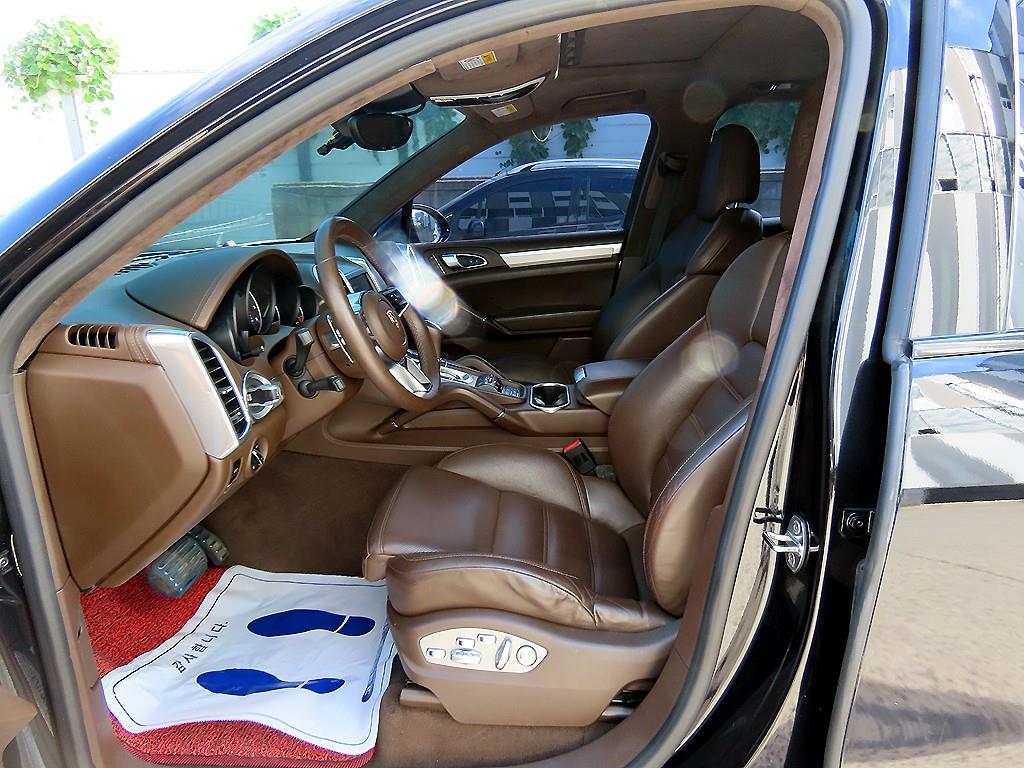 Porsche Cayenne — photo 05