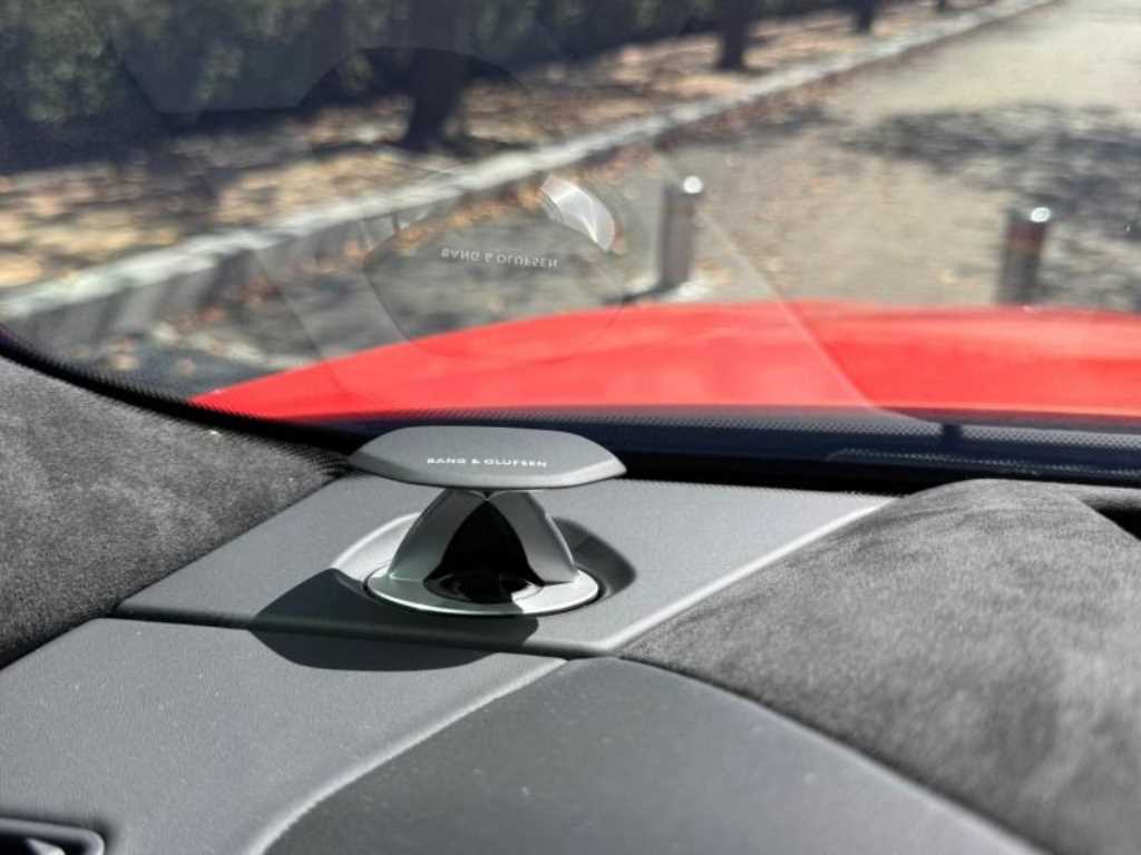 Lamborghini Urus — photo 15
