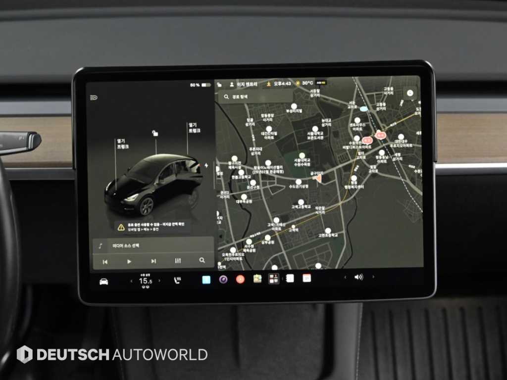 Tesla Model Y — photo 14