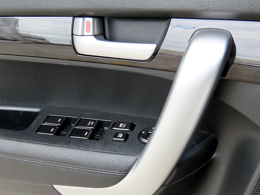 Kia Sorento — photo 11