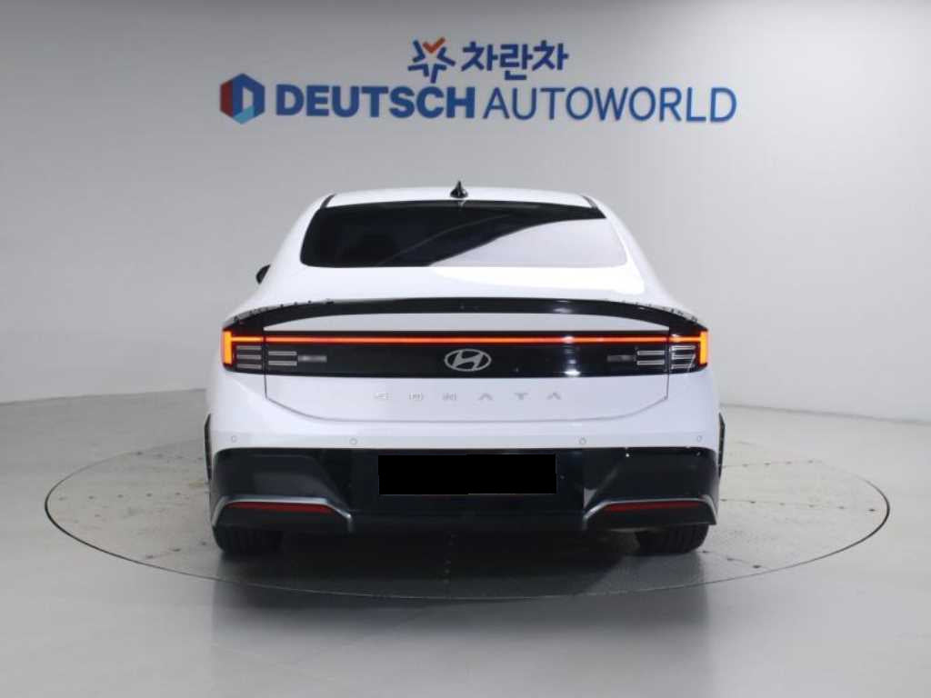 Hyundai Sonata — photo 04