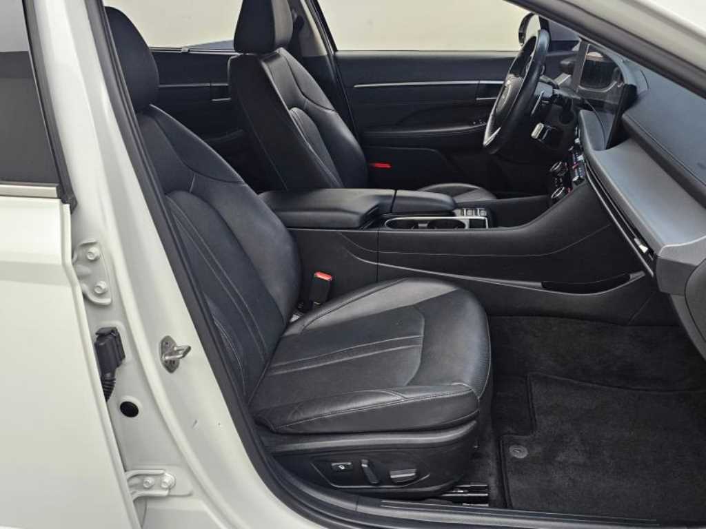 Hyundai Sonata — photo 10
