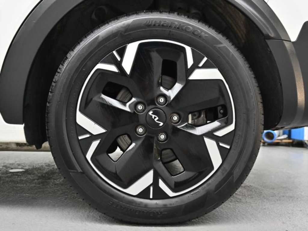 Kia Niro — photo 05