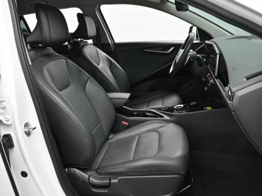 Kia Niro — photo 10