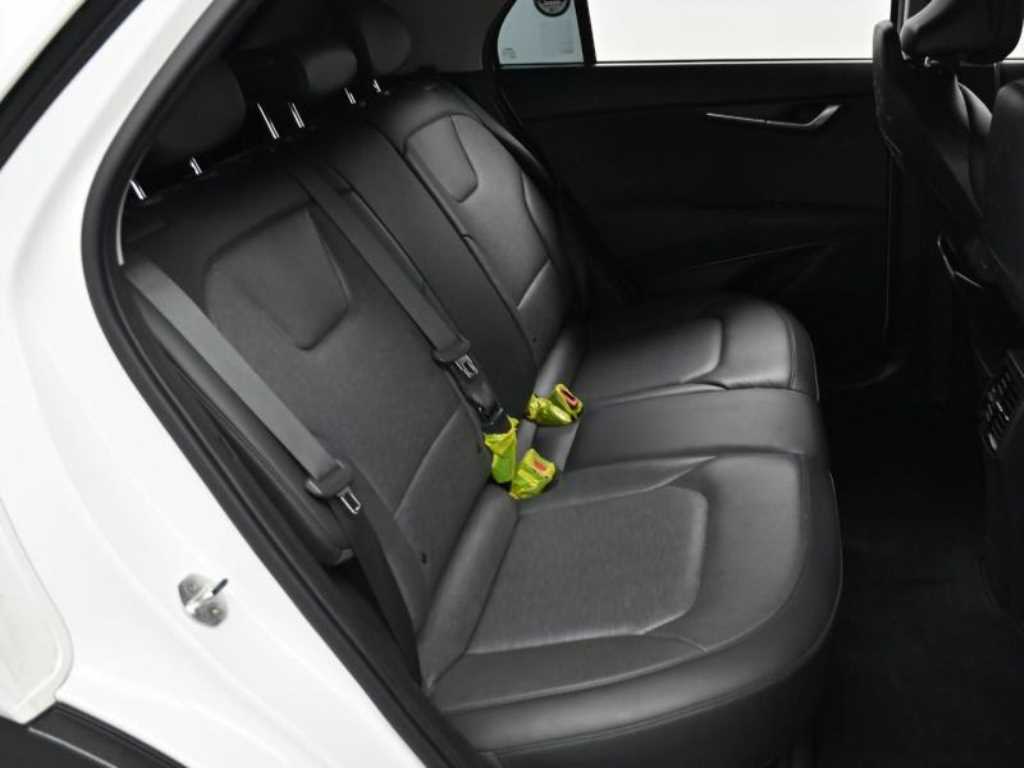 Kia Niro — photo 12