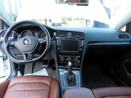 Volkswagen Golf — photo 07