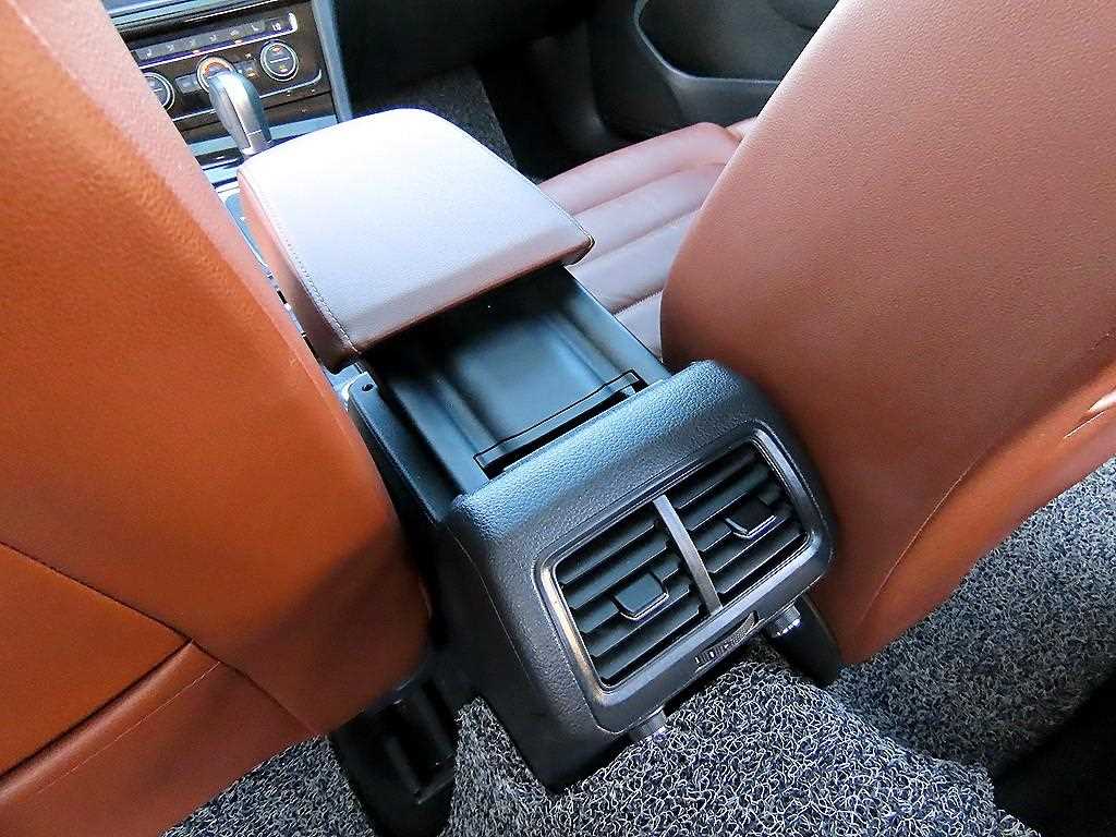 Volkswagen Golf — photo 15
