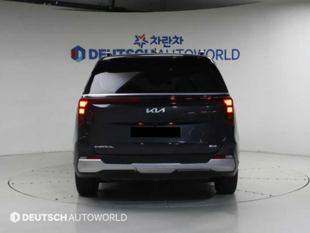 Kia Carnival — photo 04