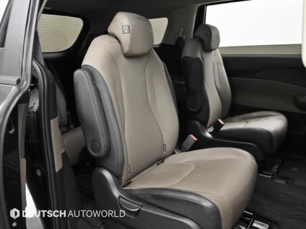 Kia Carnival — photo 12