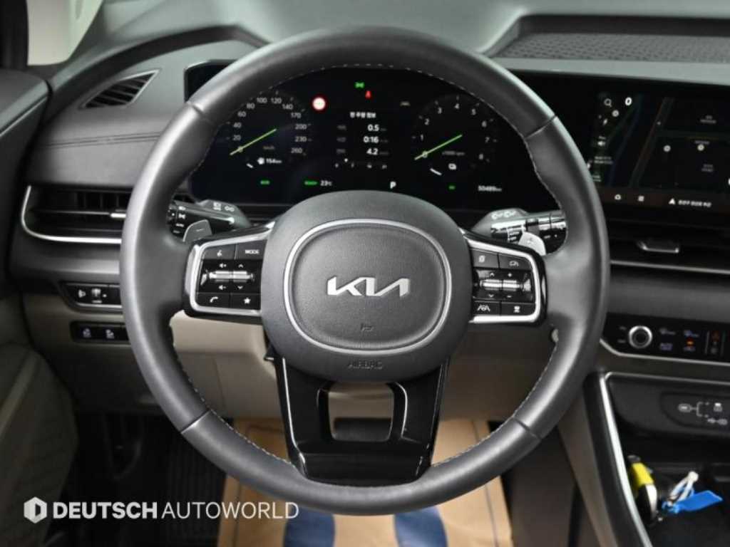 Kia Carnival — photo 13