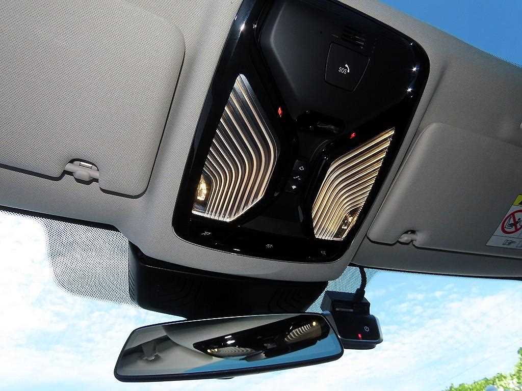 BMW 5-Series — photo 15