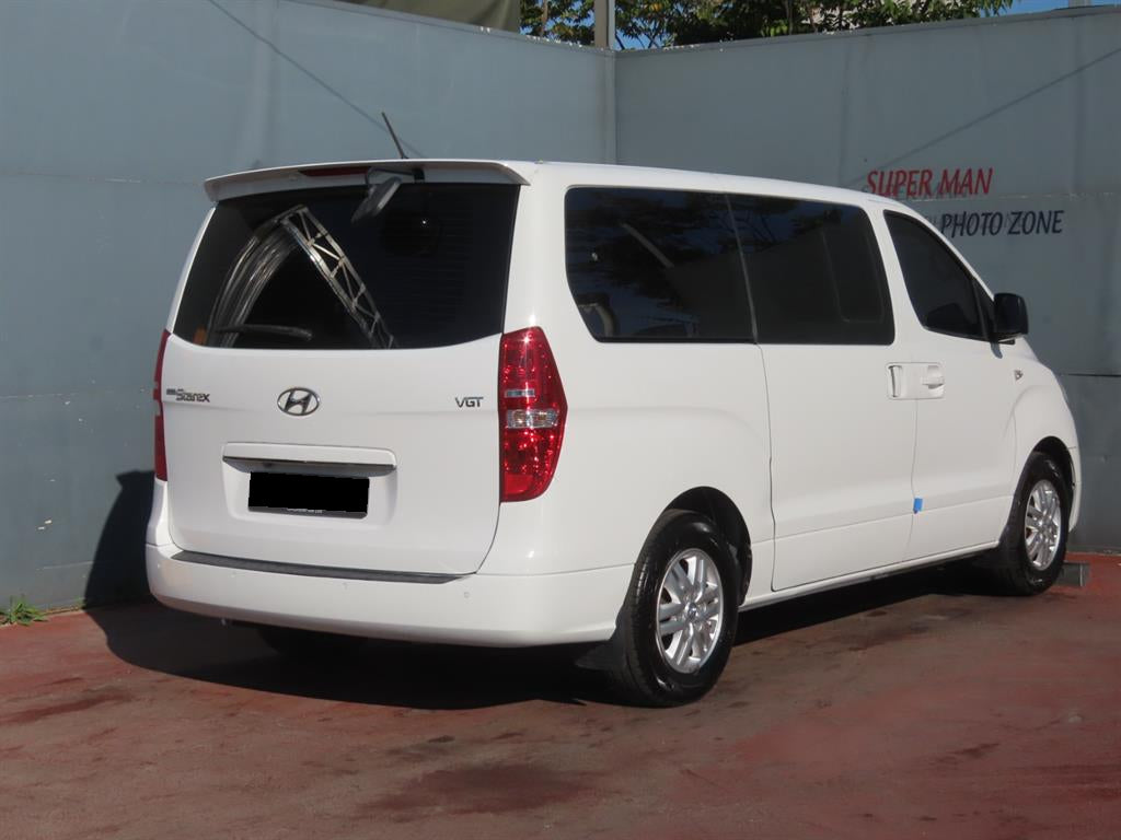 Hyundai Starex — photo 03
