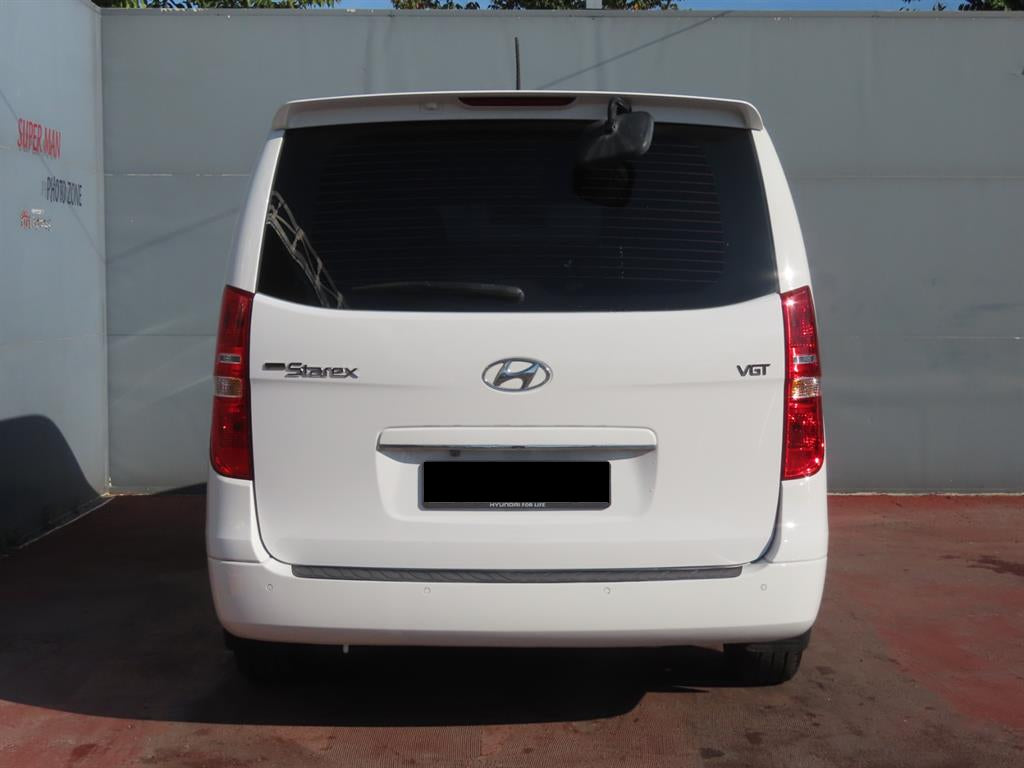 Hyundai Starex — photo 04