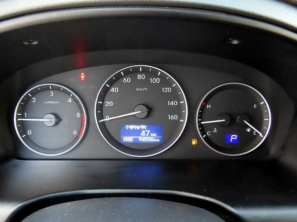 Hyundai Starex — photo 10