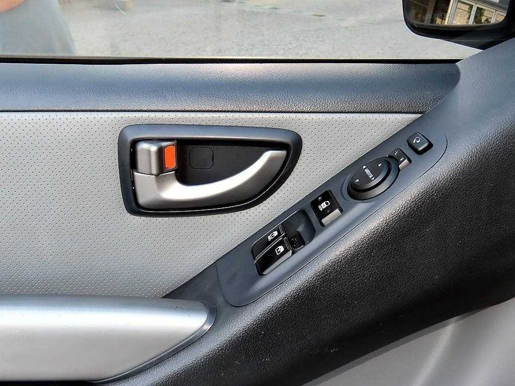 Hyundai Starex — photo 12