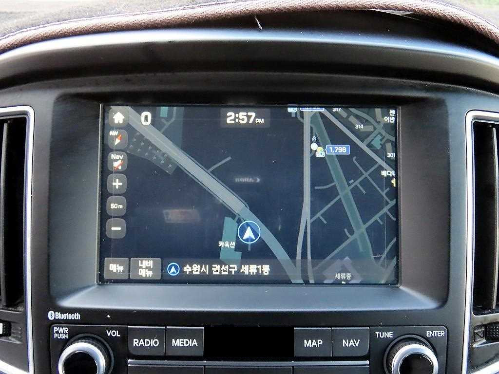 Hyundai Starex — photo 15