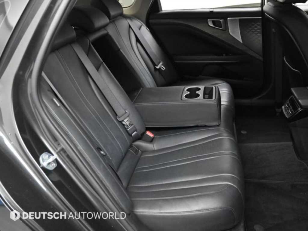 Kia K8 — photo 12