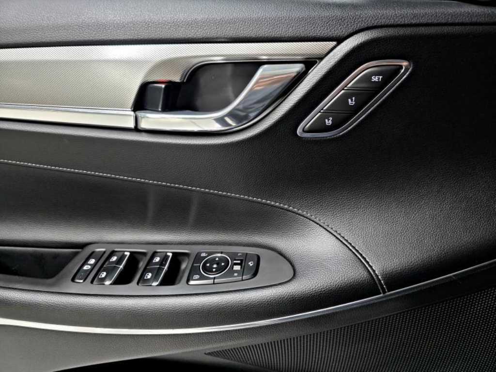 Hyundai Grandeur — photo 13