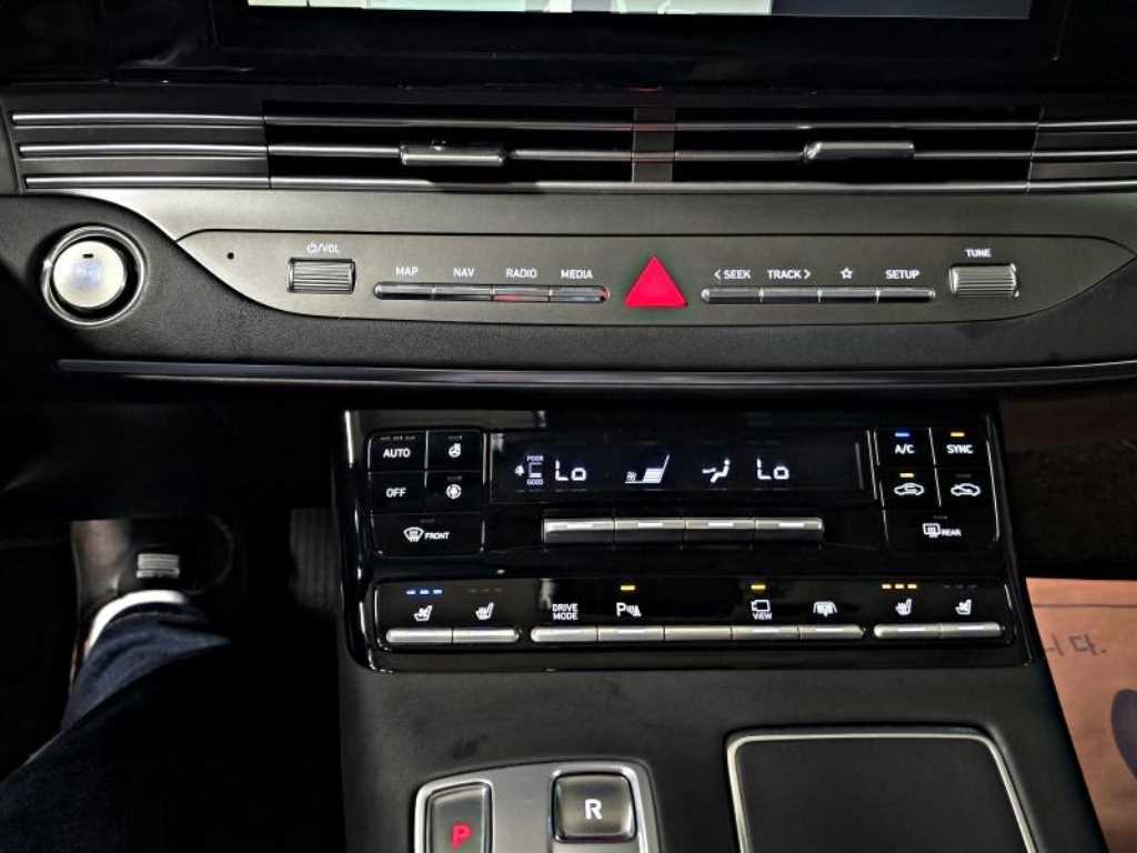 Hyundai Grandeur — photo 18