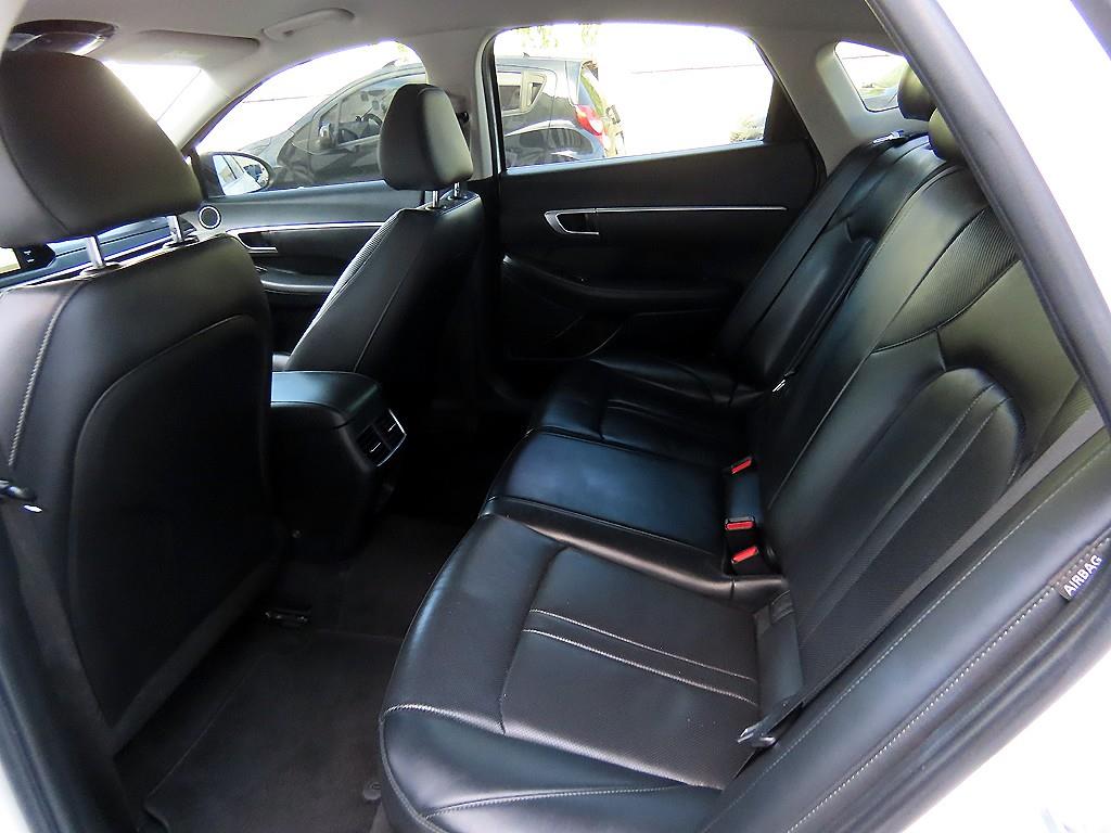 Hyundai Sonata — photo 06