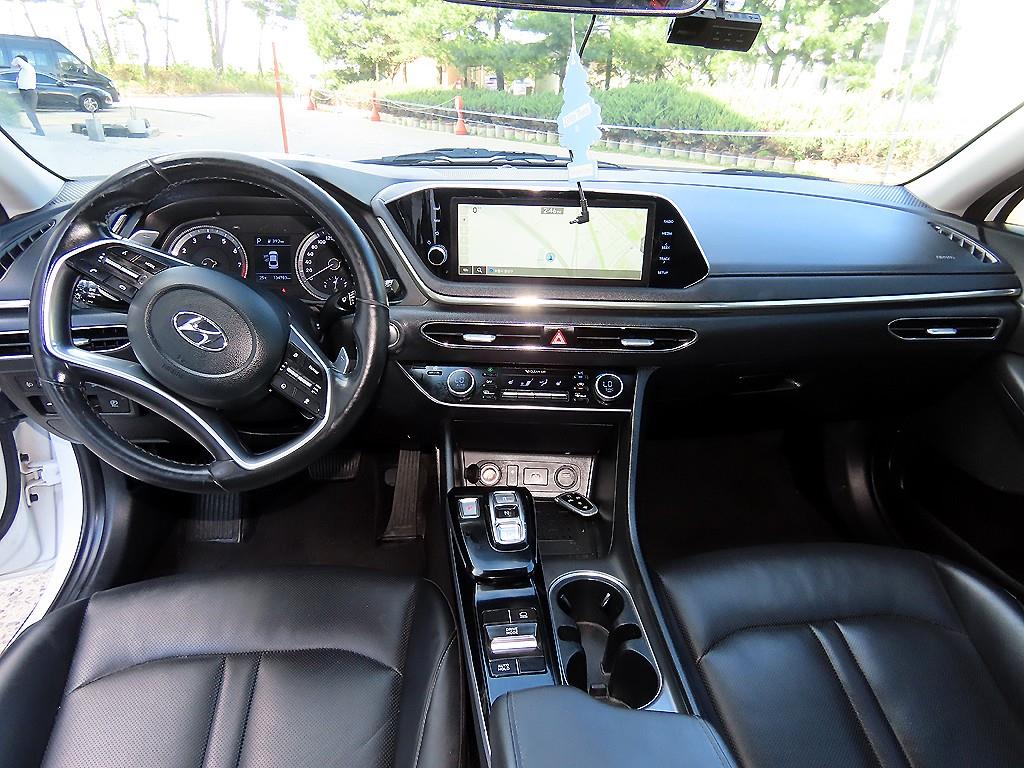 Hyundai Sonata — photo 07