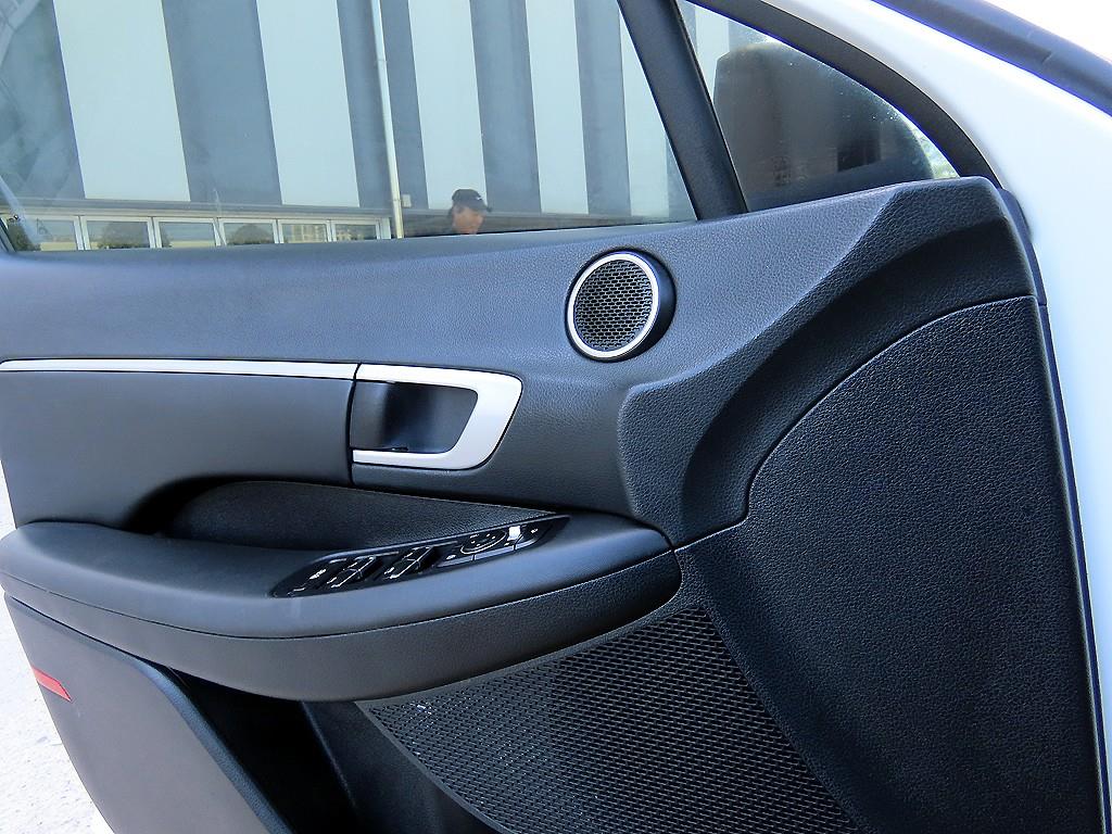 Hyundai Sonata — photo 11
