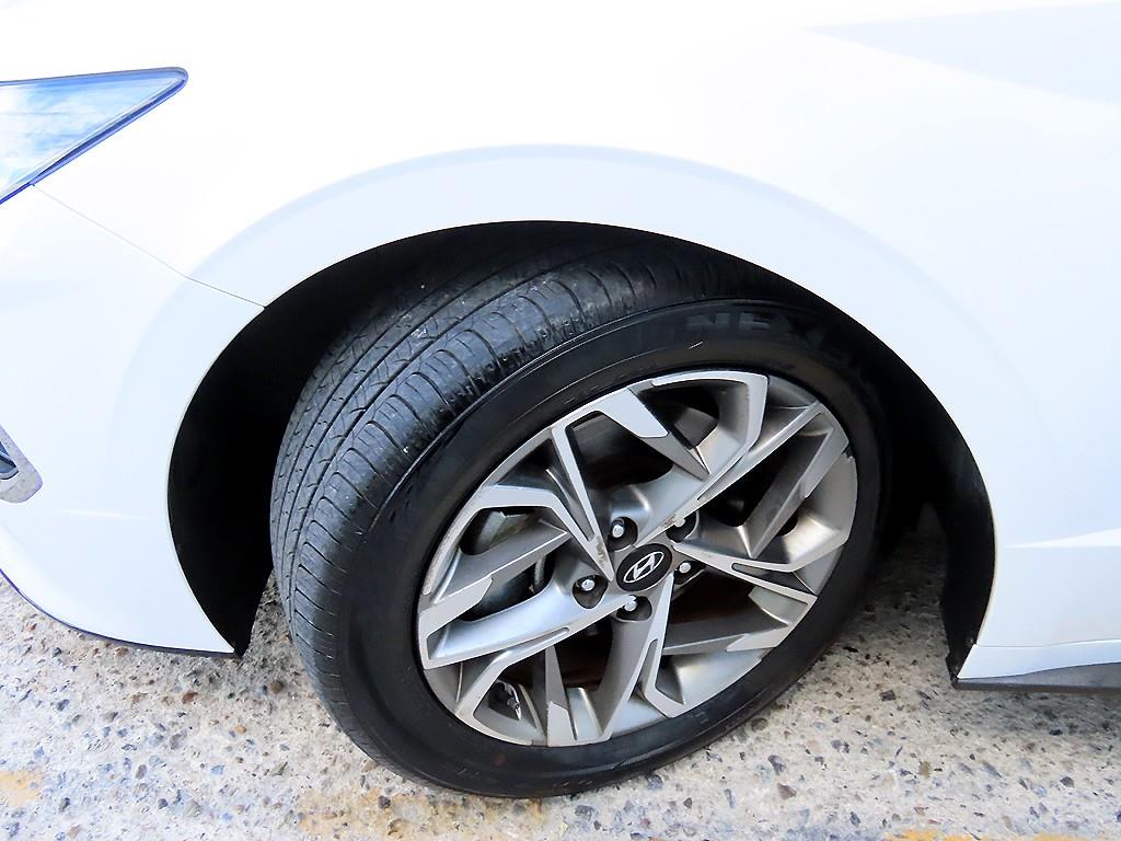 Hyundai Sonata — photo 20