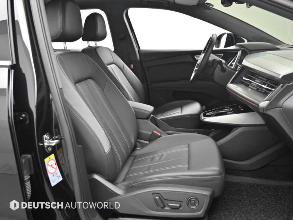 Audi Q4 e-tron — photo 10