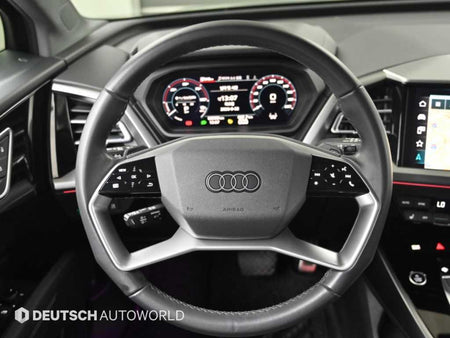 Audi Q4 e-tron — photo 13