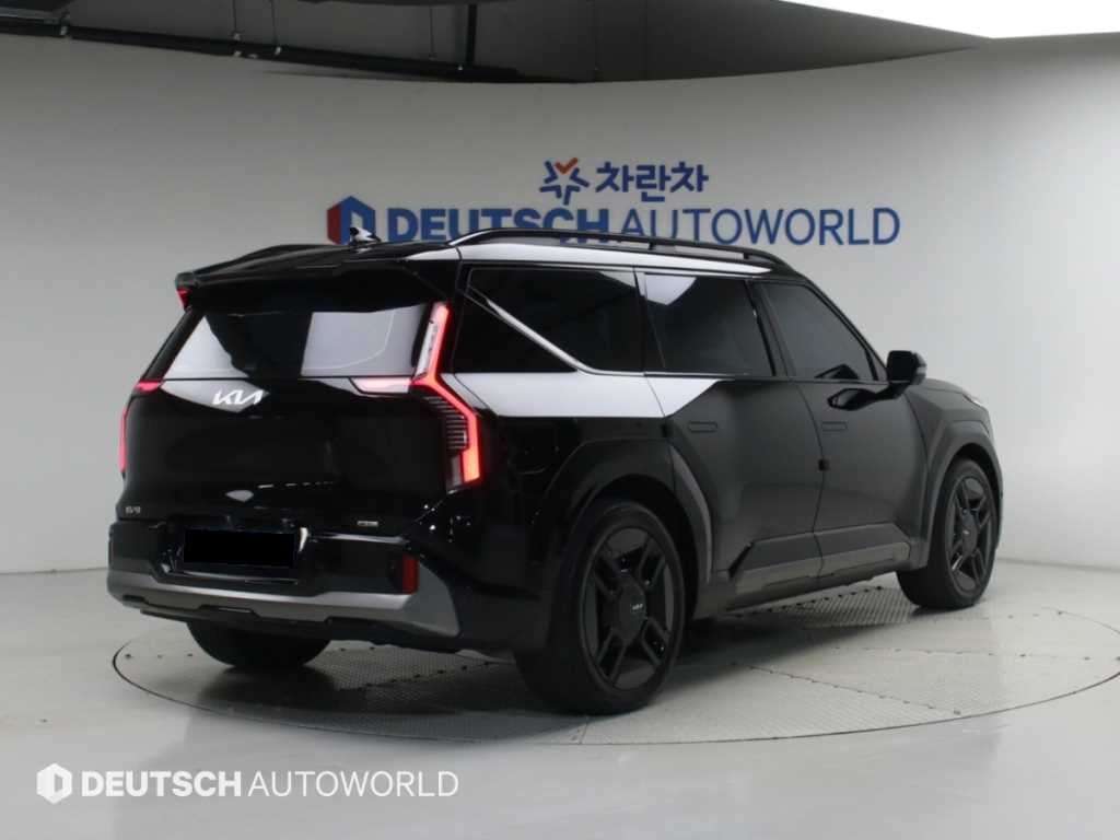 Kia EV9 — photo 02