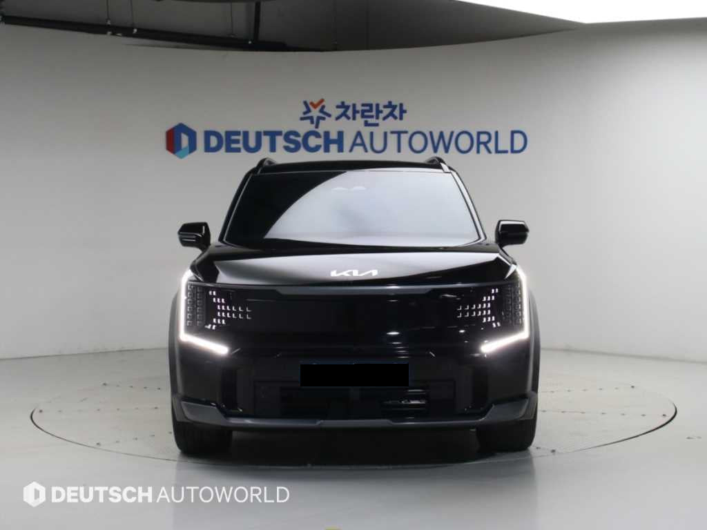 Kia EV9 — photo 03