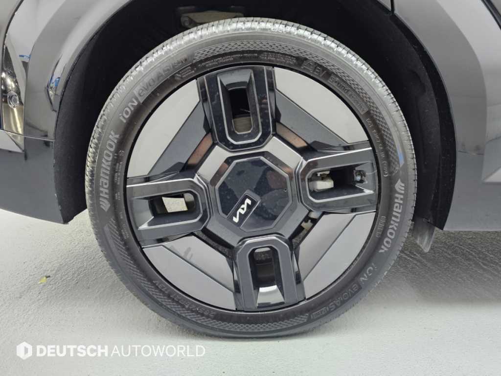 Kia EV9 — photo 05