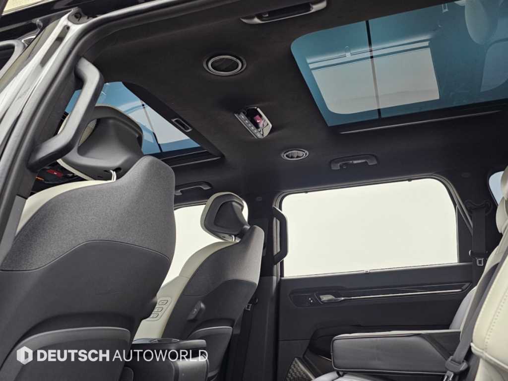 Kia EV9 — photo 18