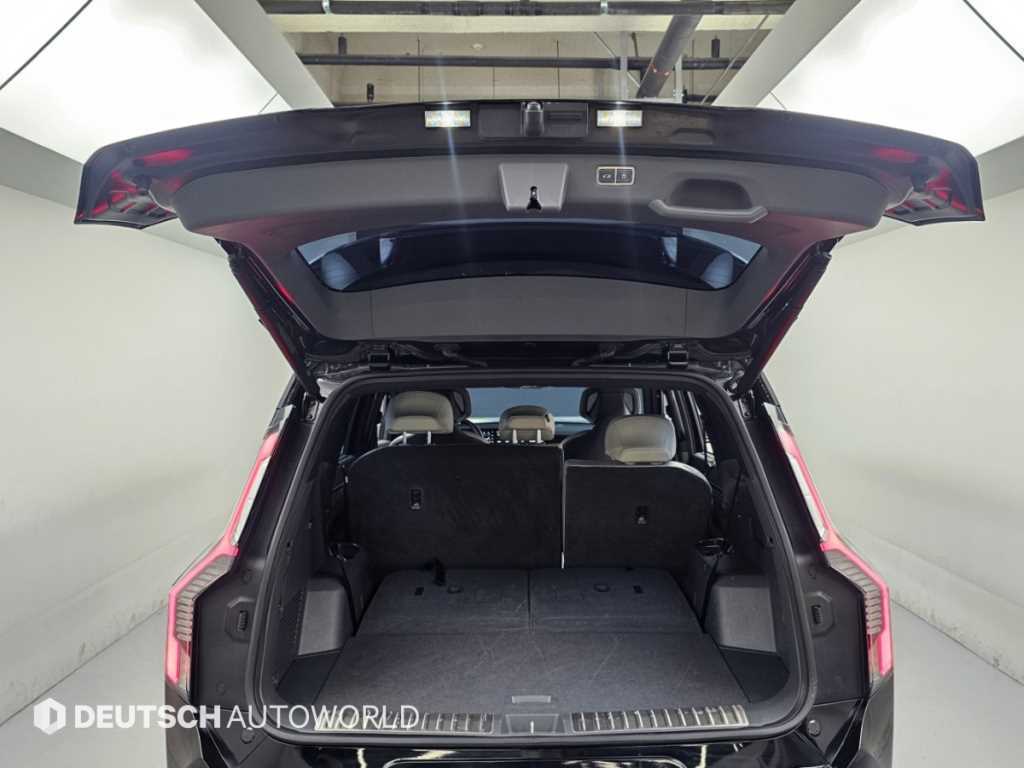 Kia EV9 — photo 19