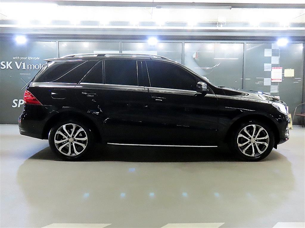 Mercedes-Benz GLE-Class — photo 03