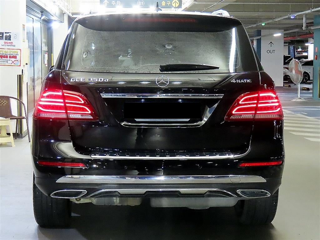 Mercedes-Benz GLE-Class — photo 05