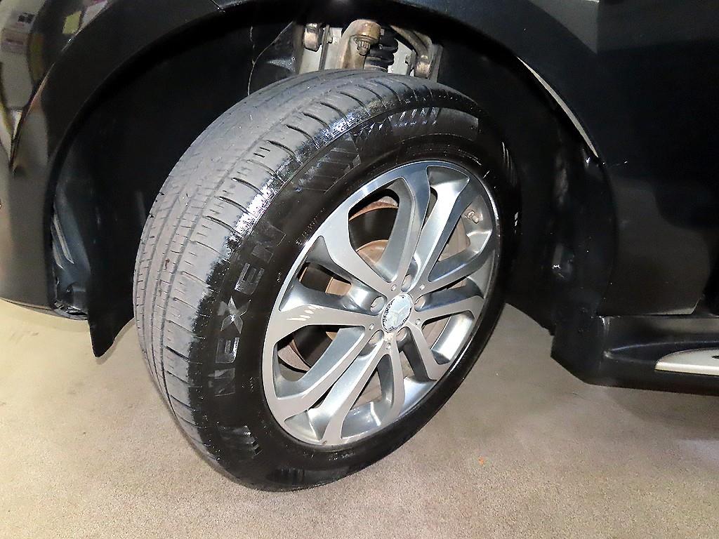 Mercedes-Benz GLE-Class — photo 20